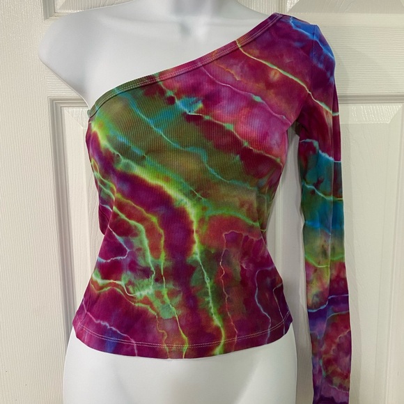 Small top - Picture 1 of 2